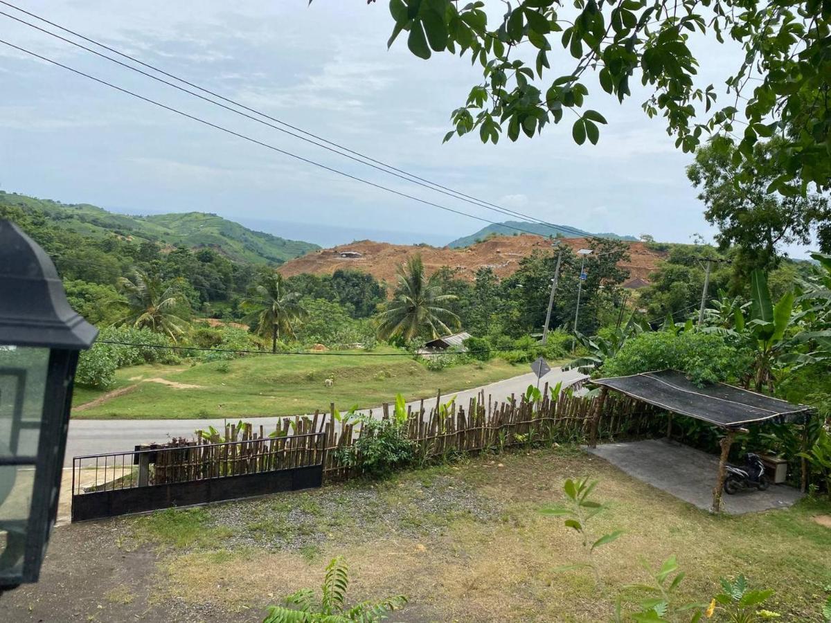 The Hill View Lombok Hotel Kuta  Екстериор снимка