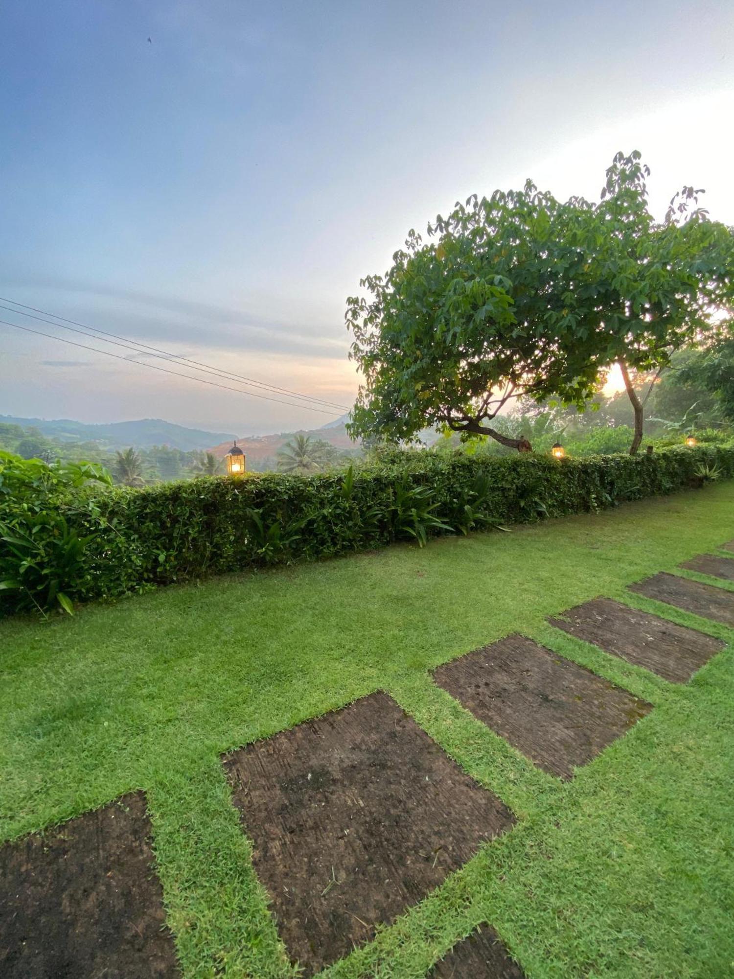 The Hill View Lombok Hotel Kuta  Екстериор снимка